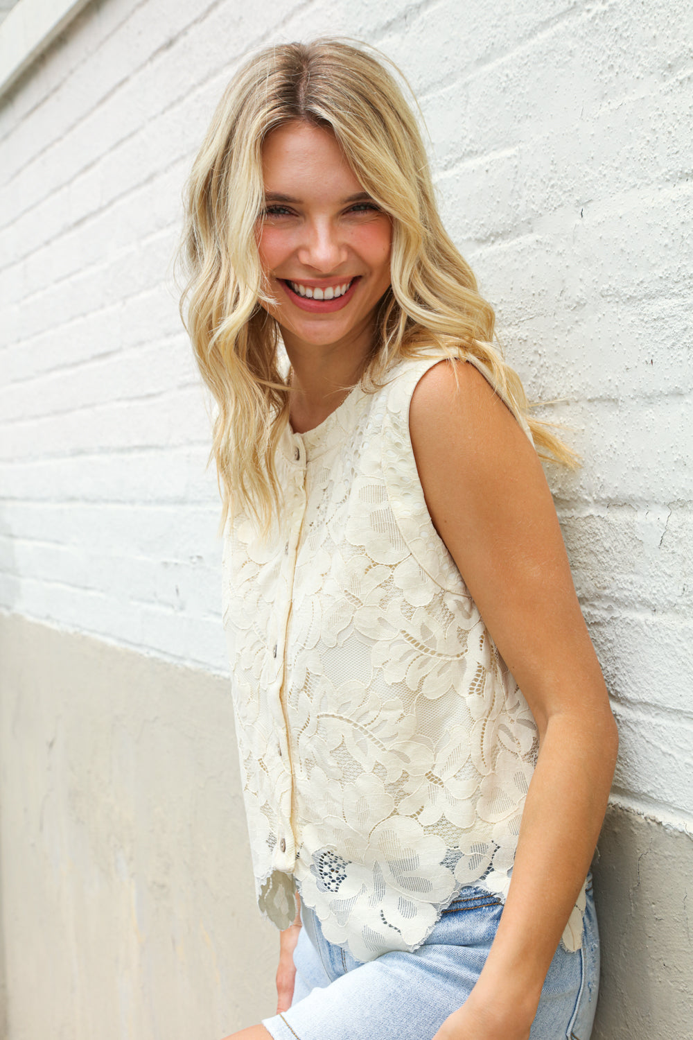 Charming Nude Cotton Button Down Scallop Hem Lace Vest Top